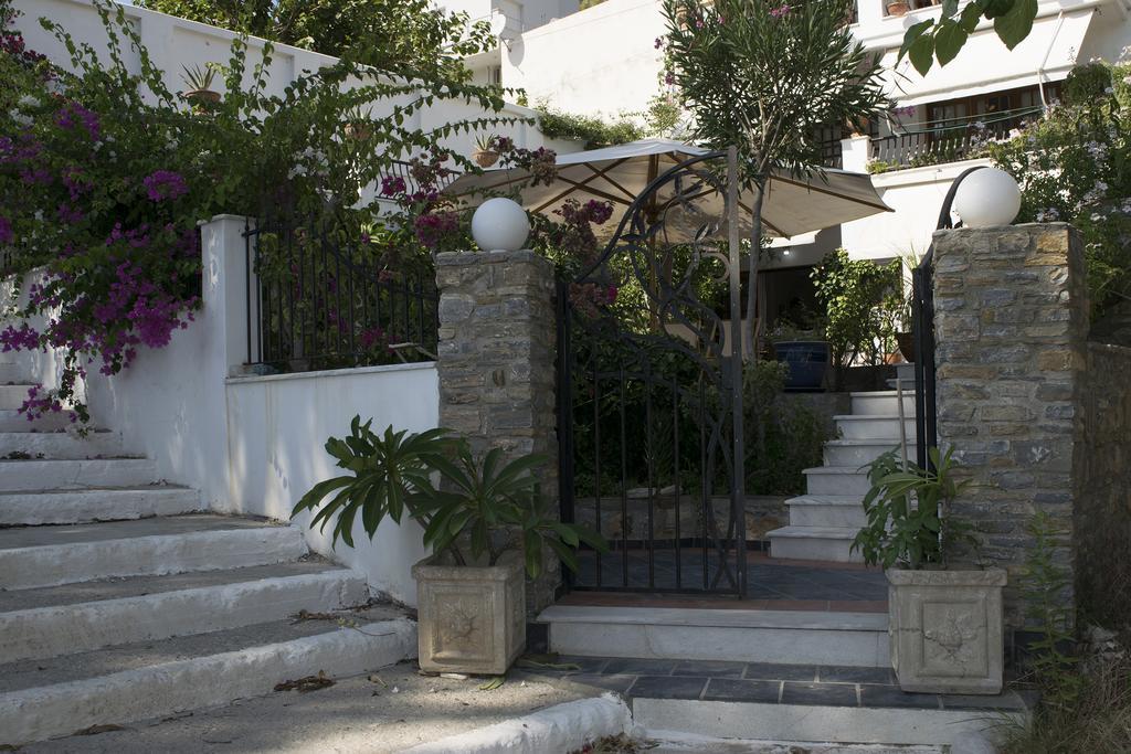 Roditses Beach Sea Front Apartments Đảo Samos Ngoại thất bức ảnh