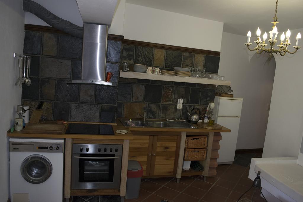Roditses Beach Sea Front Apartments Đảo Samos Ngoại thất bức ảnh