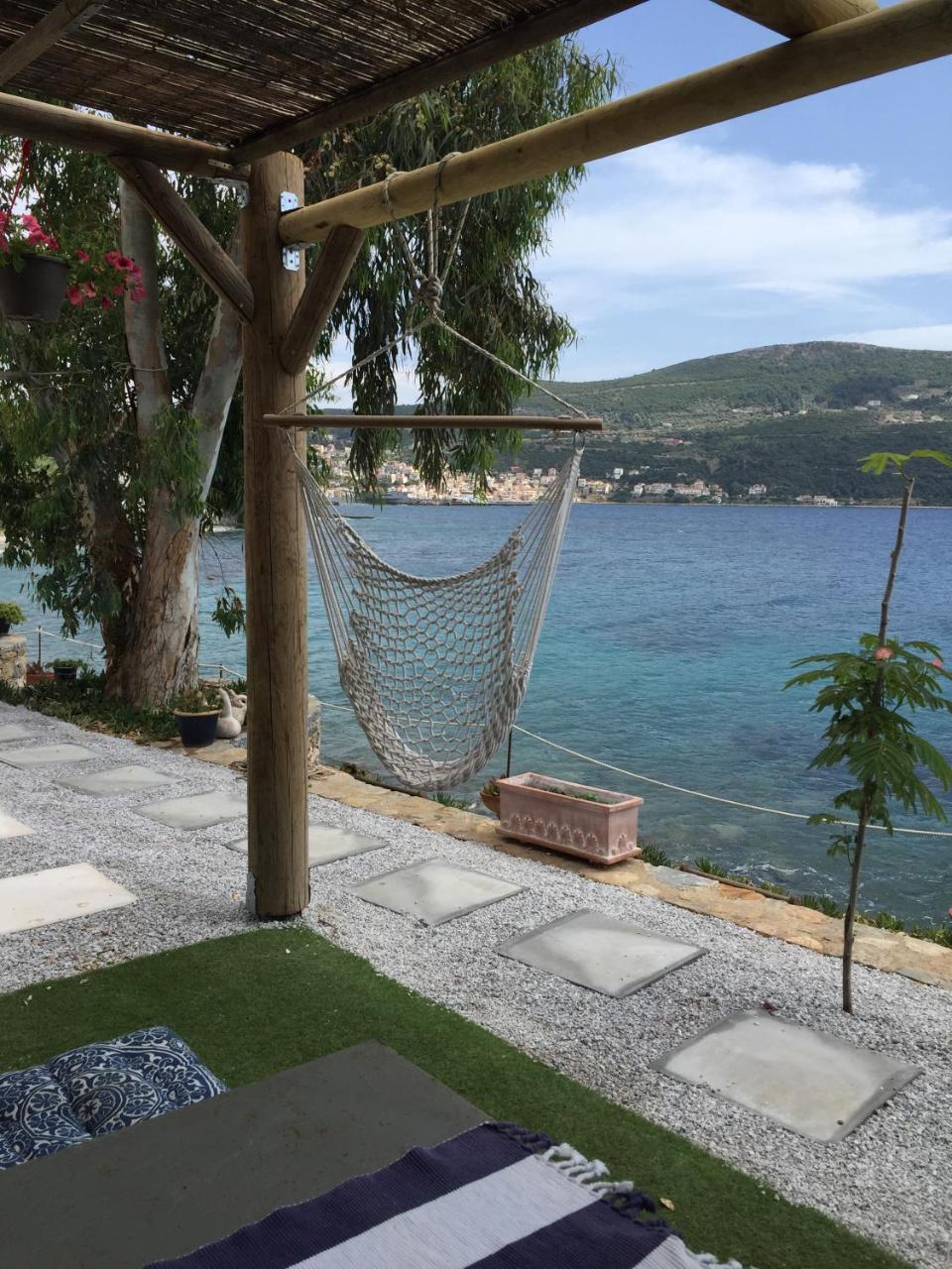 Roditses Beach Sea Front Apartments Đảo Samos Ngoại thất bức ảnh