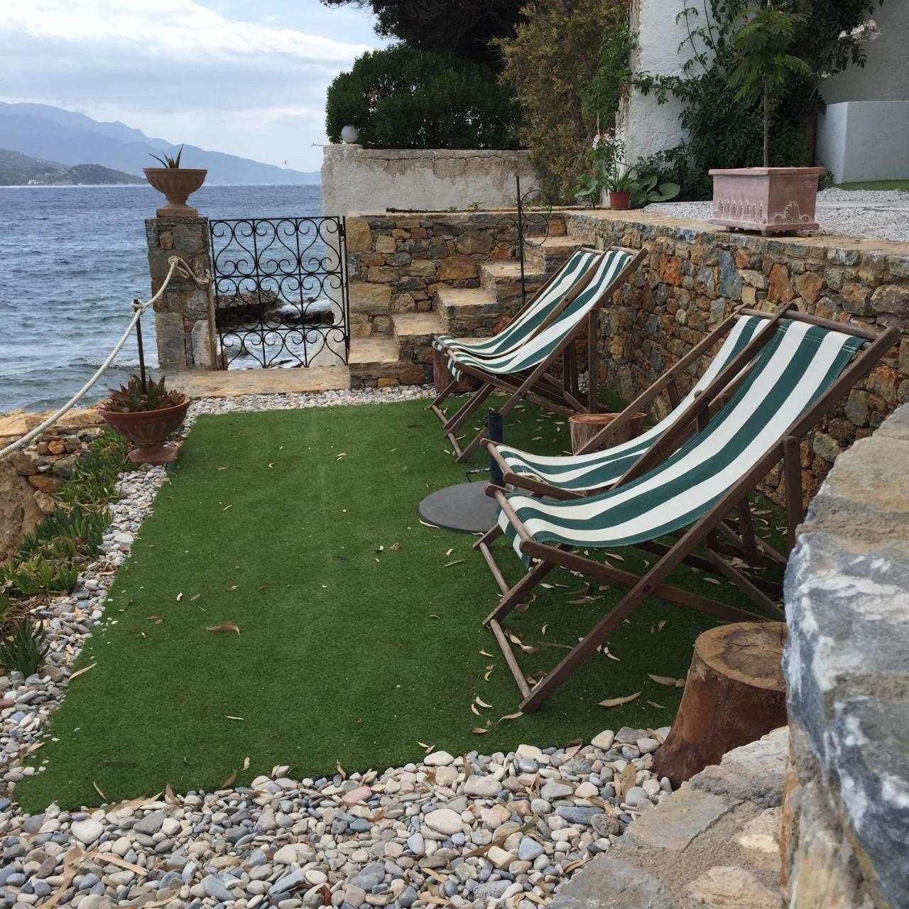 Roditses Beach Sea Front Apartments Đảo Samos Ngoại thất bức ảnh